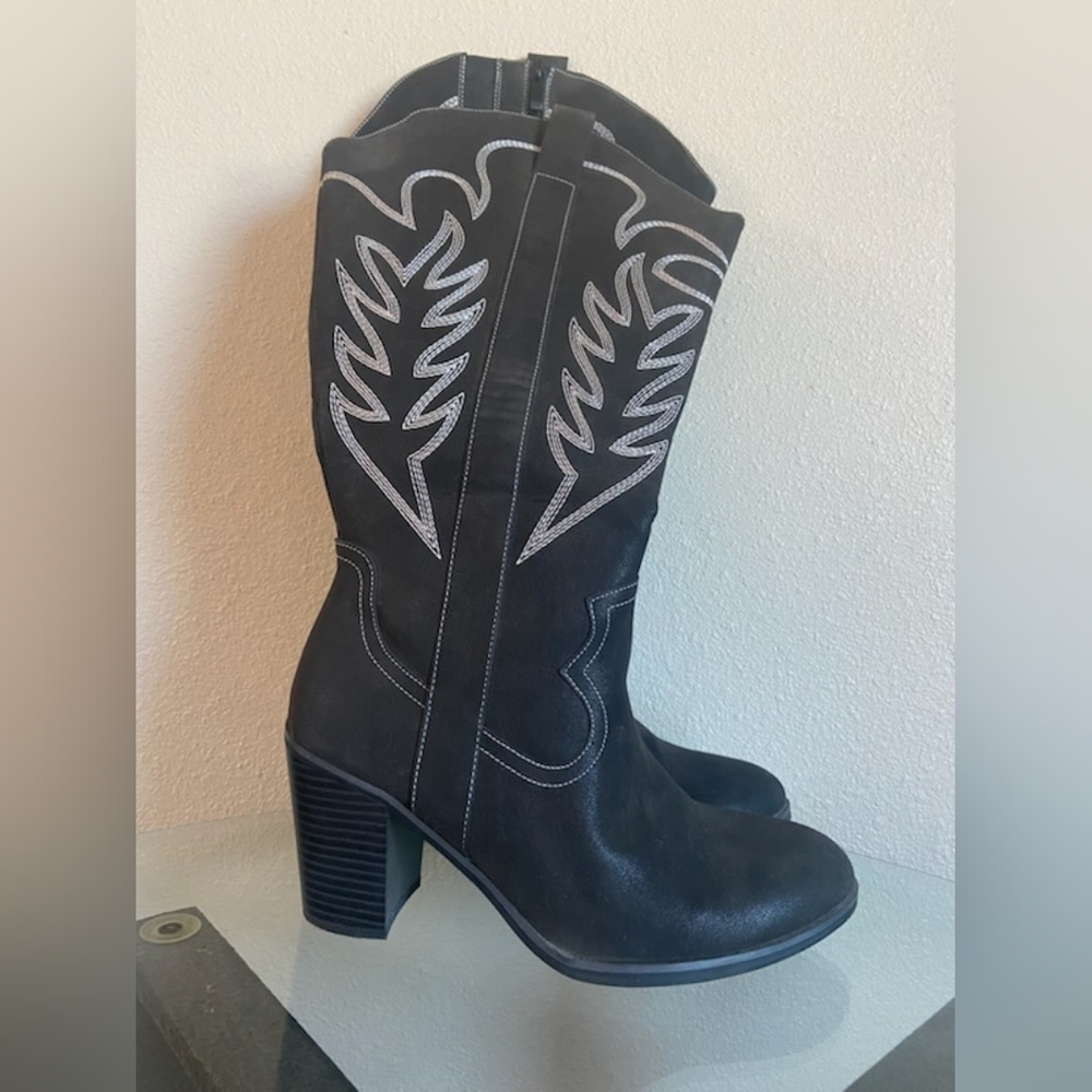 Torrid boots